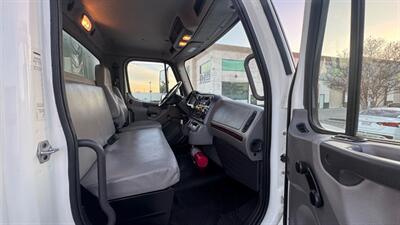 2020 Freightliner M2 106 26 ft BOX TRUCK - Photo 12 - San Jacinto, CA 92583