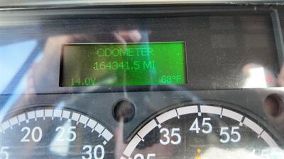 2019 Freightliner M2 106 26FT BOX TRUCK - Photo 2 - San Jacinto, CA 92583