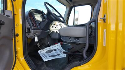 2019 Freightliner M2 106 26FT BOX TRUCK - Photo 12 - San Jacinto, CA 92583