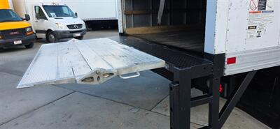 2019 Ford E350 Super Duty Cutaway Cutaway Van 2D 16 FT BOX TRUCK - Photo 18 - San Jacinto, CA 92583