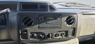 2019 Ford E350 Super Duty Cutaway Cutaway Van 2D 16 FT BOX TRUCK - Photo 4 - San Jacinto, CA 92583