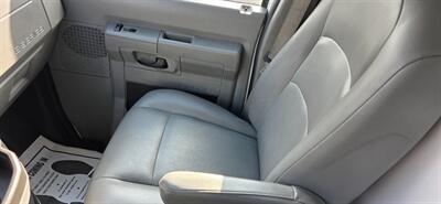 2019 Ford E350 Super Duty Cutaway Cutaway Van 2D 16 FT BOX TRUCK - Photo 5 - San Jacinto, CA 92583