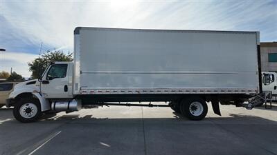 2020 International MV607 106 26 ft BOX TRUCK - Photo 2 - San Jacinto, CA 92583