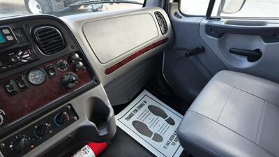 2021 Freightliner M2 106 26 ft BOX TRUCK - Photo 6 - San Jacinto, CA 92583