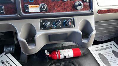 2021 Freightliner M2 106 26 ft BOX TRUCK - Photo 4 - San Jacinto, CA 92583