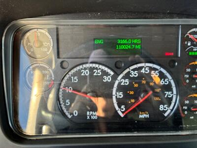 2019 Freightliner M2 106  26 MOVING BOX TRUCK - Photo 3 - San Jacinto, CA 92583