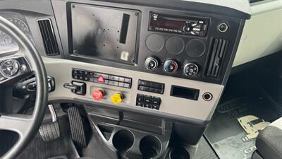 2020 Freightliner NEW CASCADIA  126 " BBC - Photo 7 - San Jacinto, CA 92583
