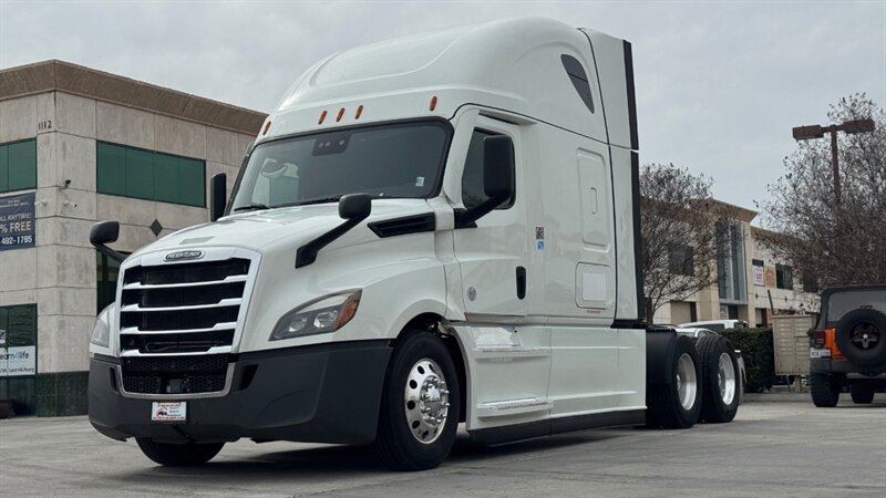 2020 Freightliner NEW CASCADIA  126 " BBC - Photo 1 - San Jacinto, CA 92583