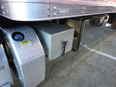 2016 Freightliner M2 106 26 ft BOX L X 94W X 107H - Photo 21 - San Jacinto, CA 92583