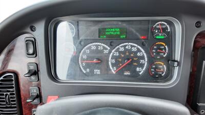 2018 Freightliner M2 106 26 ft BOX TRUCK - Photo 11 - San Jacinto, CA 92583