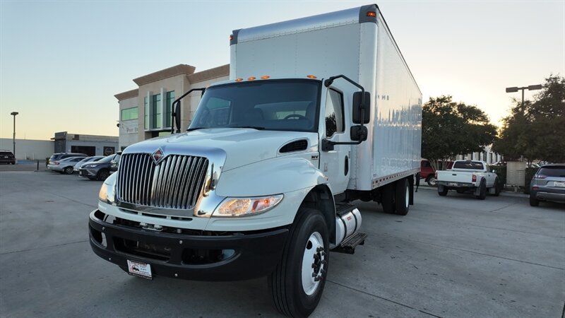 2020 International MV607 106  26 ft BOX TRUCK 260HP 3000 ALLISON - Photo 1 - San Jacinto, CA 92583
