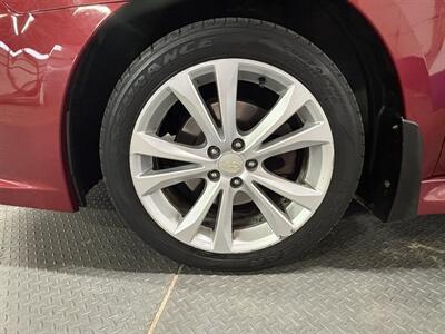 2013 Subaru Legacy 2.5i Premium   - Photo 10 - West Chester, PA 19382