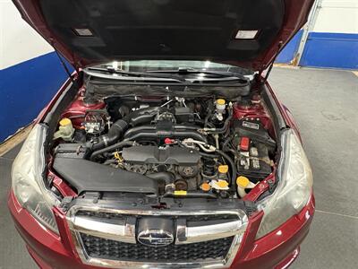2013 Subaru Legacy 2.5i Premium   - Photo 8 - West Chester, PA 19382