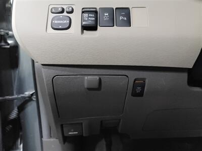 2011 Toyota Sienna Limited   - Photo 7 - West Chester, PA 19382