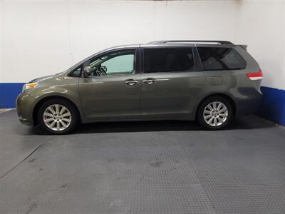2011 Toyota Sienna Limited   - Photo 2 - West Chester, PA 19382