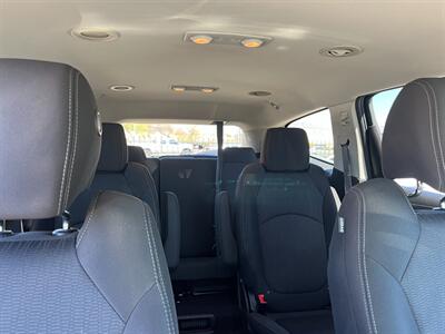 2017 Chevrolet Traverse LT   - Photo 8 - Tucson, AZ 85710