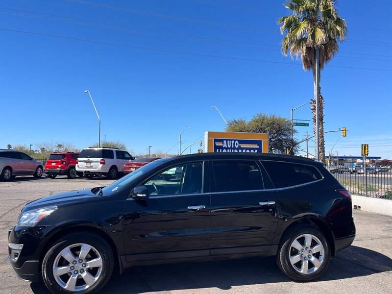 2017 Chevrolet Traverse LT   - Photo 1 - Tucson, AZ 85710