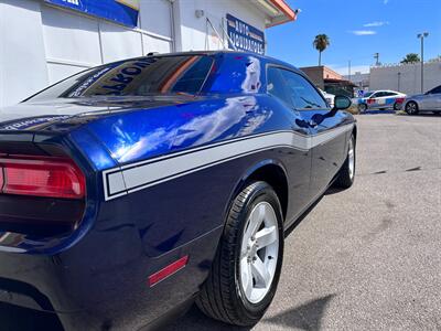2014 Dodge Challenger SXT   - Photo 5 - Tucson, AZ 85711