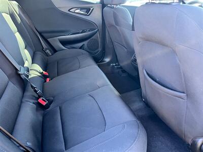 2019 Chevrolet Malibu LT   - Photo 8 - Tucson, AZ 85710