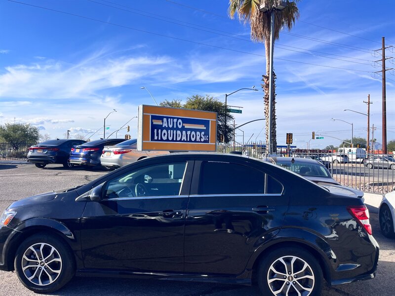 2018 Chevrolet Sonic LT Auto   - Photo 1 - Tucson, AZ 85710