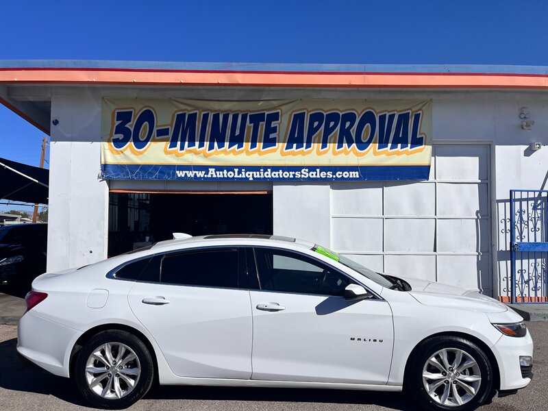 2019 Chevrolet Malibu LT   - Photo 1 - Tucson, AZ 85710