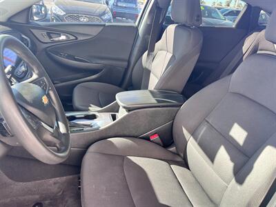 2019 Chevrolet Malibu LT   - Photo 9 - Tucson, AZ 85710