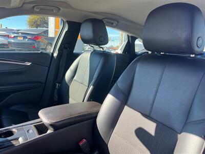 2019 Chevrolet Impala LT   - Photo 8 - Tucson, AZ 85710