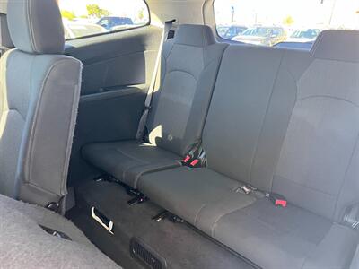 2017 Chevrolet Traverse LT   - Photo 9 - Tucson, AZ 85710