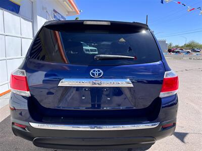 2013 Toyota Highlander   - Photo 3 - Tucson, AZ 85711