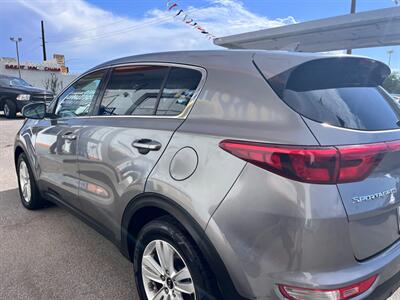 2018 Kia Sportage LX   - Photo 5 - Tucson, AZ 85711