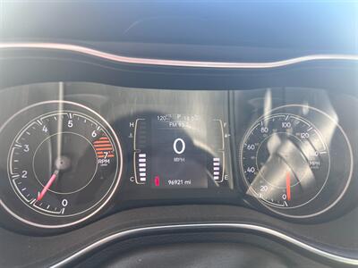 2020 Jeep Cherokee Latitude Plus   - Photo 12 - Tucson, AZ 85710