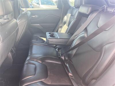 2020 Jeep Cherokee Latitude Plus   - Photo 10 - Tucson, AZ 85710