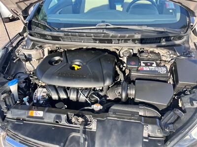 2014 Hyundai ELANTRA SE   - Photo 9 - Tucson, AZ 85710