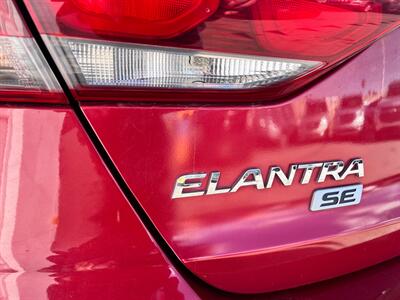 2017 Hyundai ELANTRA SE   - Photo 4 - Tucson, AZ 85711