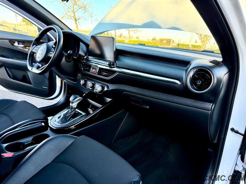 2021 Kia Forte GT-Line Loaded Leather Navi back Up Cam   - Photo 2 - Hillsboro, OR 97123