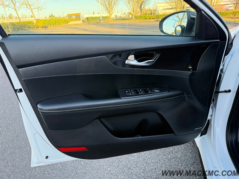 2021 Kia Forte GT-Line Loaded Leather Navi back Up Cam   - Photo 27 - Hillsboro, OR 97123