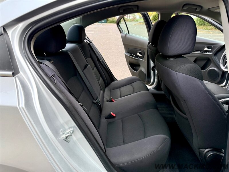 2013 Chevrolet Cruze LT Fleet   - Photo 17 - Hillsboro, OR 97123