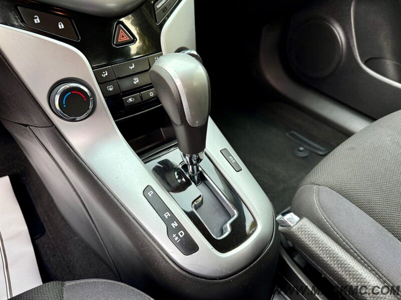 2013 Chevrolet Cruze LT Fleet   - Photo 14 - Hillsboro, OR 97123