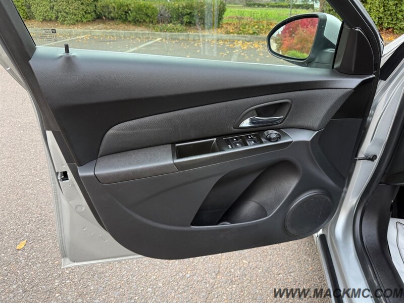 2013 Chevrolet Cruze LT Fleet   - Photo 21 - Hillsboro, OR 97123