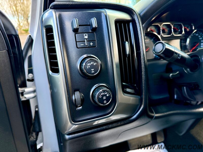 2017 Chevrolet Silverado 1500 LT Z71 Crew Cab  4x4 Leather   - Photo 11 - Hillsboro, OR 97123