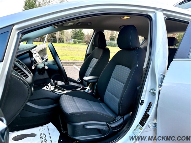 2014 Kia Forte5 EX Hatch Automatic 1-owner   - Photo 16 - Hillsboro, OR 97123