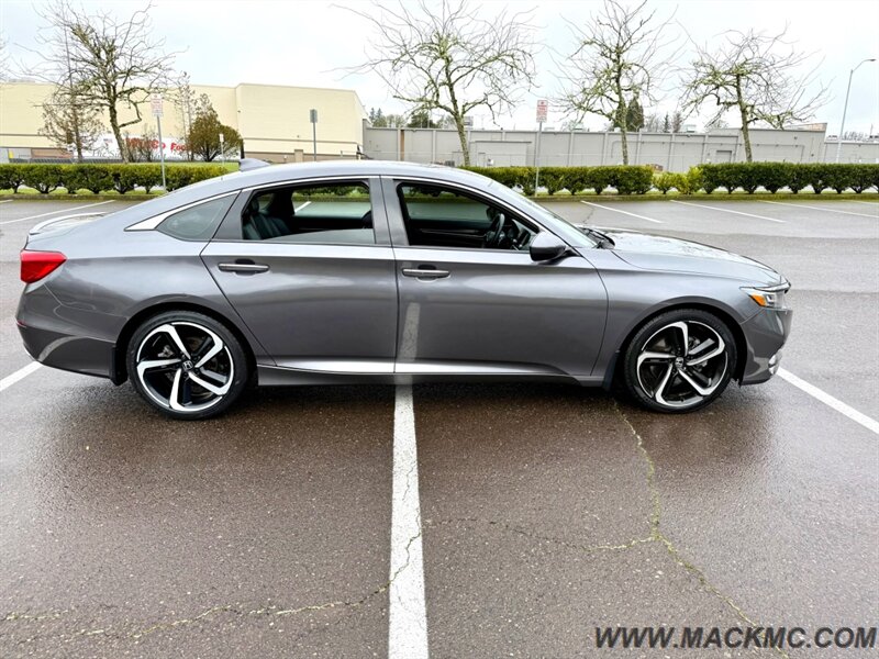 2018 Honda Accord Sport New Tires Back Up Camera 35-MPG - Photo 7 - Hillsboro, OR 97123