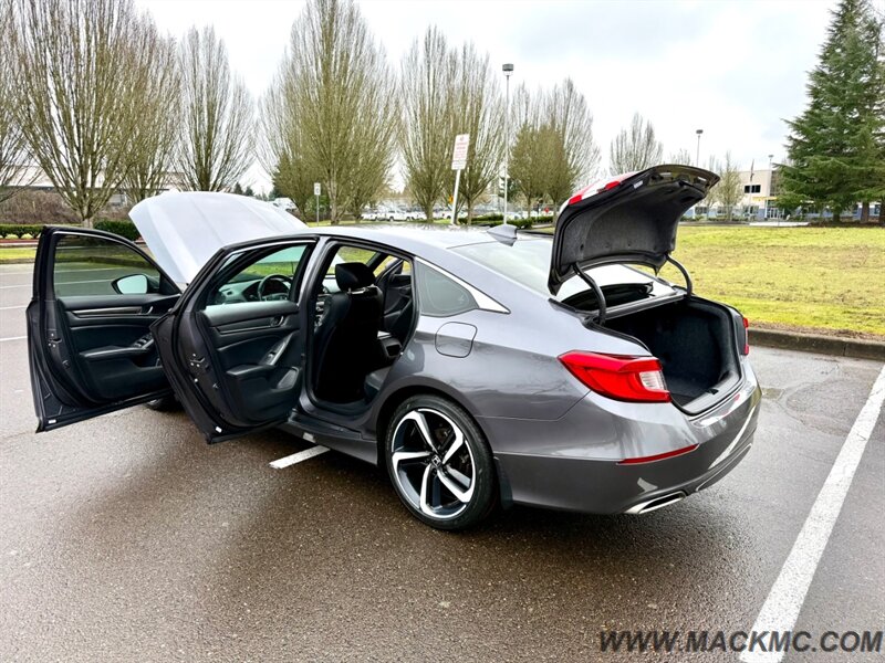 2018 Honda Accord Sport New Tires Back Up Camera 35-MPG - Photo 27 - Hillsboro, OR 97123