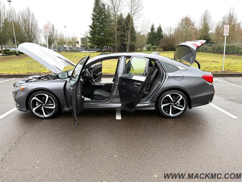 2018 Honda Accord Sport New Tires Back Up Camera 35-MPG - Photo 26 - Hillsboro, OR 97123