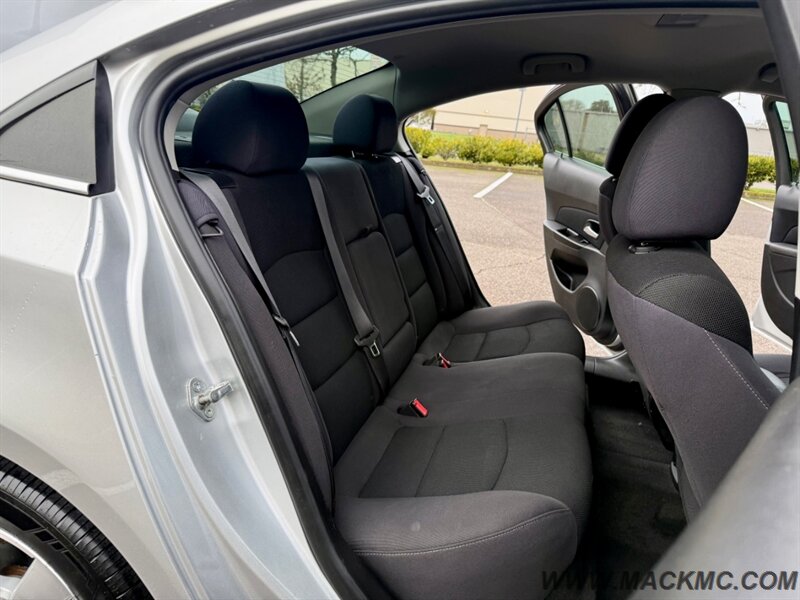 2014 Chevrolet Cruze 1LT Auto 103K Miles 38-MPG - Photo 21 - Hillsboro, OR 97123