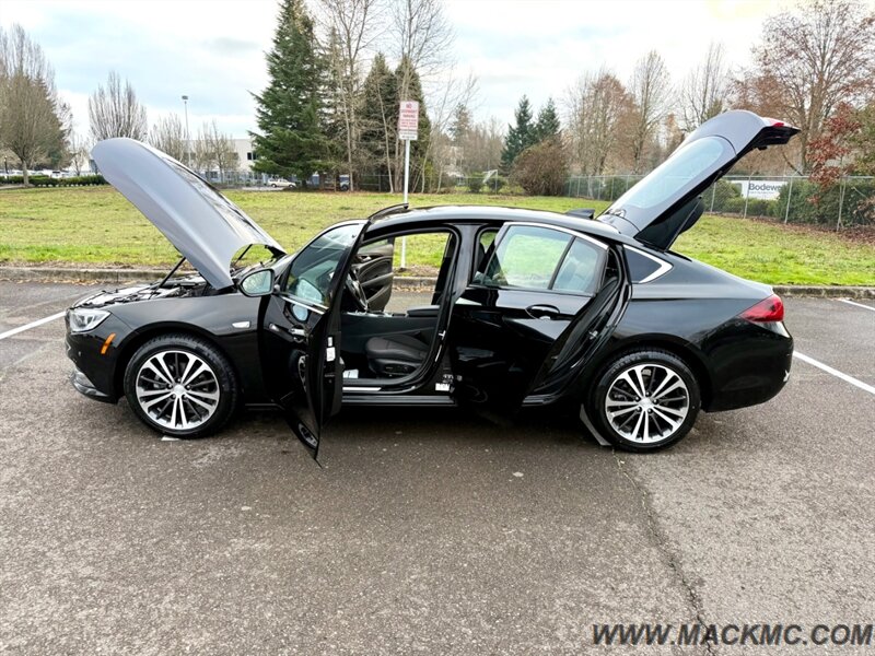 2019 Buick Regal Sportback Preferred II Loaded Leather Pano navi back Up Cam   - Photo 24 - Hillsboro, OR 97123