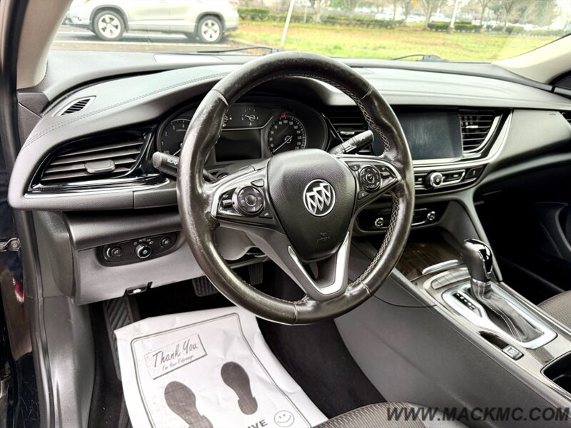 2019 Buick Regal Sportback Preferred II Loaded Leather Pano navi back Up Cam   - Photo 10 - Hillsboro, OR 97123