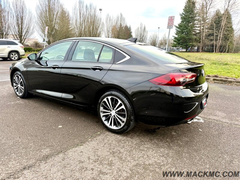 2019 Buick Regal Sportback Preferred II Loaded Leather Pano navi back Up Cam   - Photo 9 - Hillsboro, OR 97123