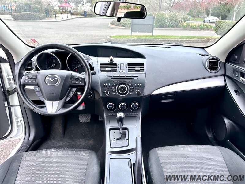 2013 Mazda Mazda3 i Touring   - Photo 2 - Hillsboro, OR 97123