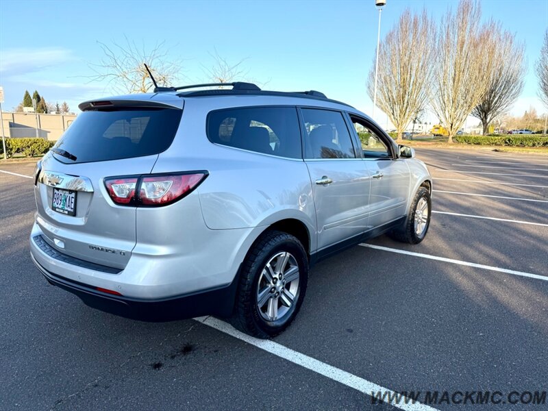 2016 Chevrolet Traverse LT 3RD Row Seating 74K Low Miles AWD   - Photo 7 - Hillsboro, OR 97123
